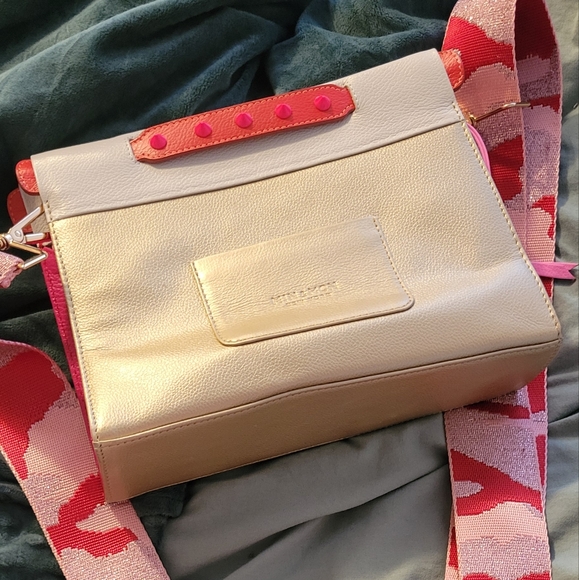 Min & Mon Leather Gold Metallic Colorblock Studded Handle Vali Small Purse - Picture 8 of 9